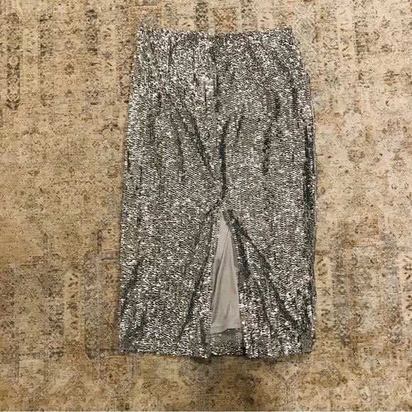 Topshop silver sequined midi length skirt. Size 14. NWT. In pristine condition. - Picture 6 of 9
